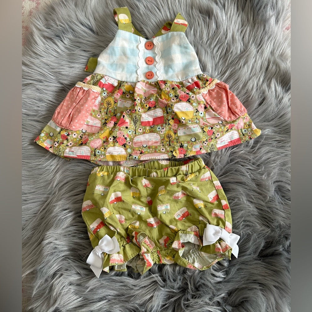 Ric Rac and ruffles camper outfit